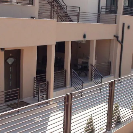 Konukevi Ando Mamaia Nord 3*